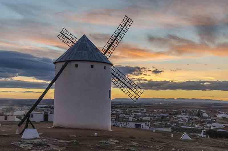 Ciudad Real - Campo de Criptana 16 - molinos de viento.jpg
